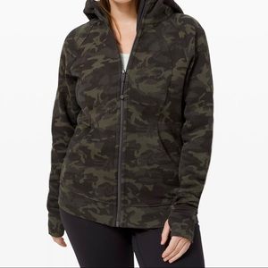 lululemon athletica Women's Camo Zip-Up Hoodie in Olive Green & Black